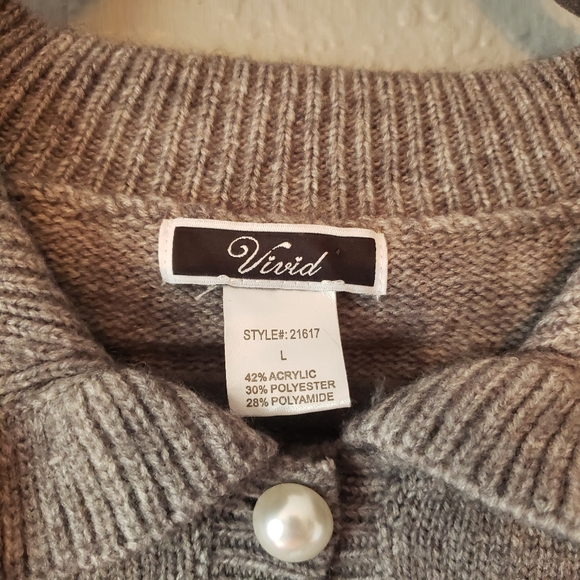 Gray ruffle collar pearl button sweater cardigan - Picture 3 of 3